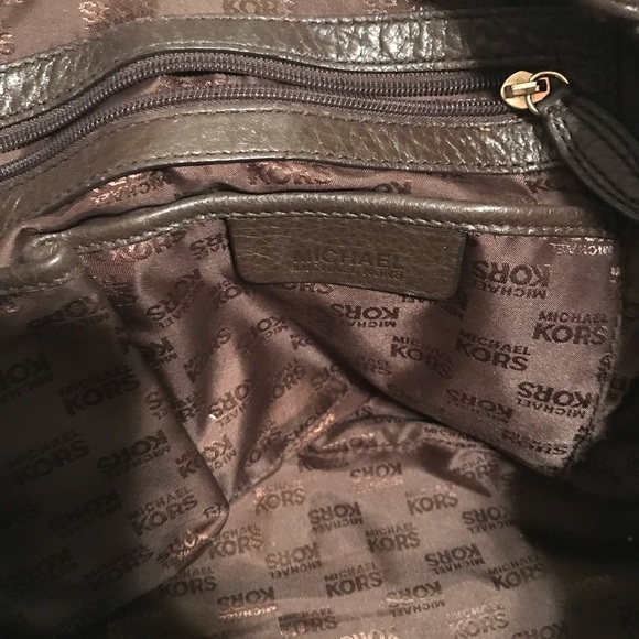 MICHAEL KORS PURSE - Picture 4 of 8